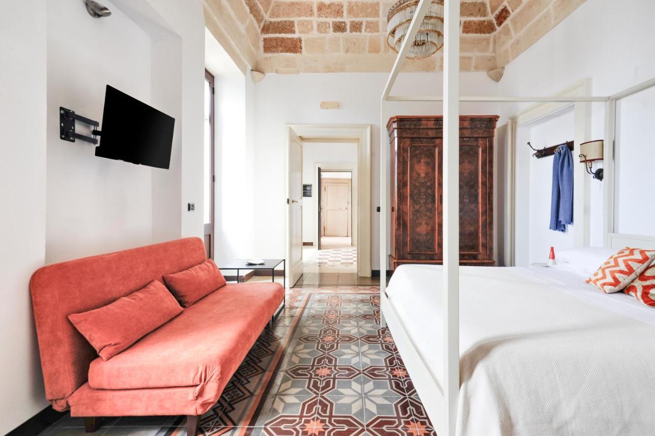 Castriota19 - Jacuzzi Room & Apartment Sit Lecce Exterior photo