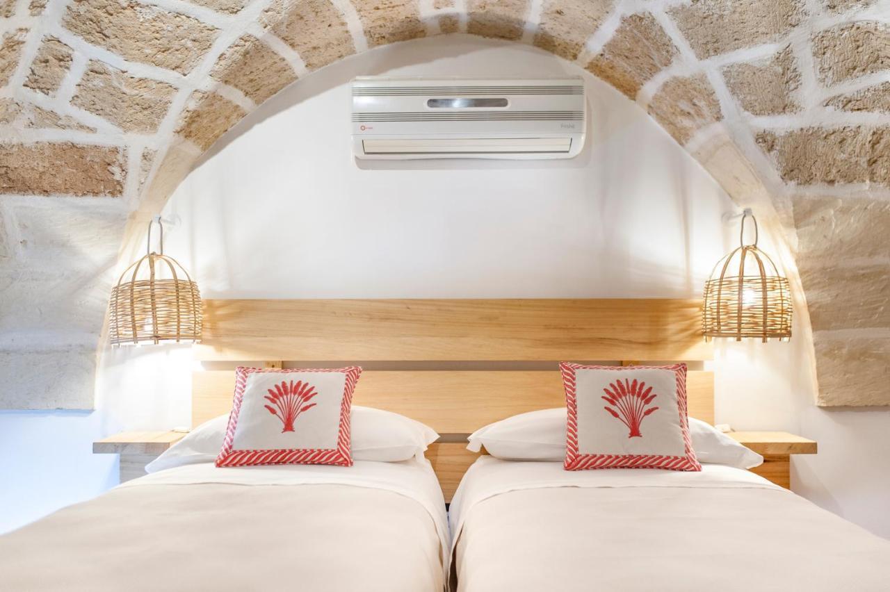 Castriota19 - Jacuzzi Room & Apartment Sit Lecce Exterior photo