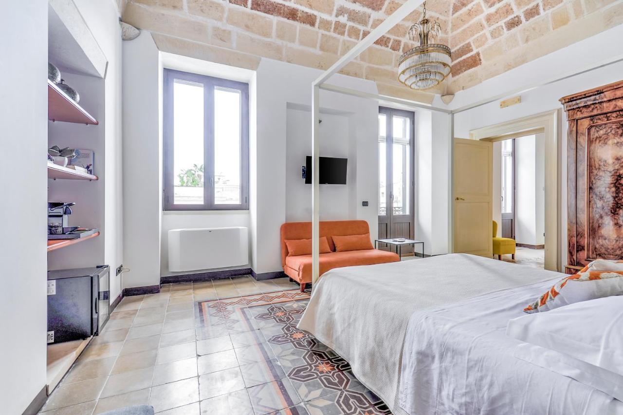 Castriota19 - Jacuzzi Room & Apartment Sit Lecce Exterior photo